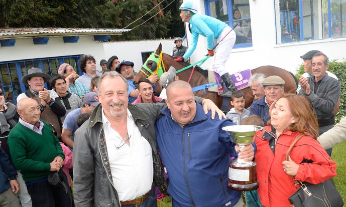 Polla tres Haras Esquel